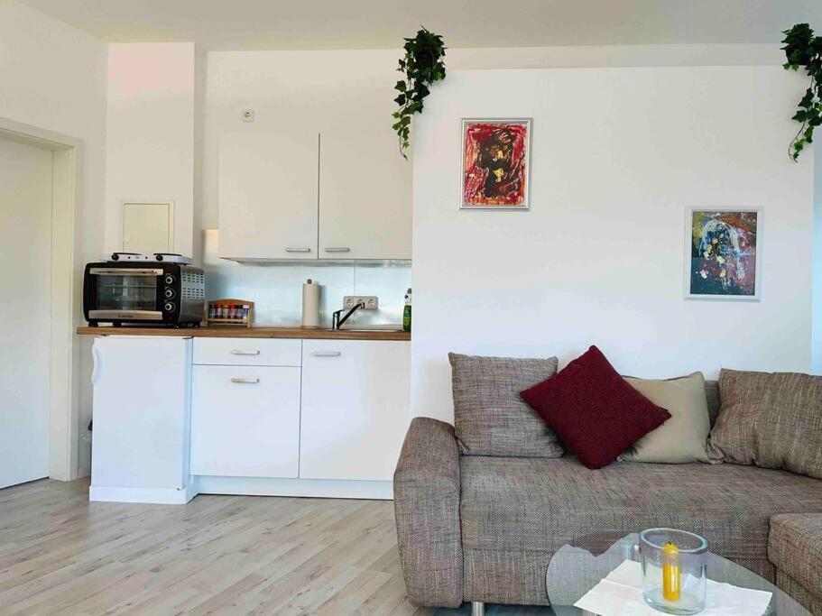 Schoenes Bungalow, Check-In Kontaktlos, Zentral Duisburg Exteriör bild