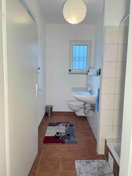 Schoenes Bungalow, Check-In Kontaktlos, Zentral Duisburg Exteriör bild